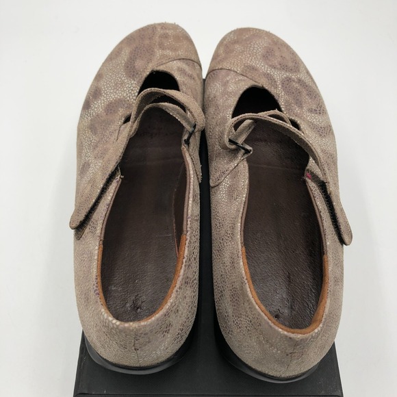 Wolky 9.5-10.5 Beige Snake Embossed Leather CrissCross Comfort Mary Janes Shoes - Picture 8 of 11